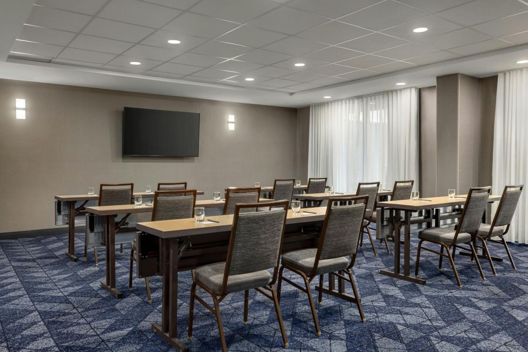 Courtyard By Marriott Kokomo Exterior photo